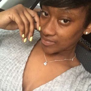 Meet your Posher, Adriana